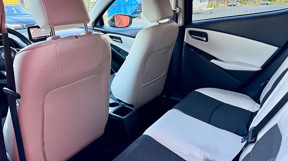 Mazda 2 19 of 20