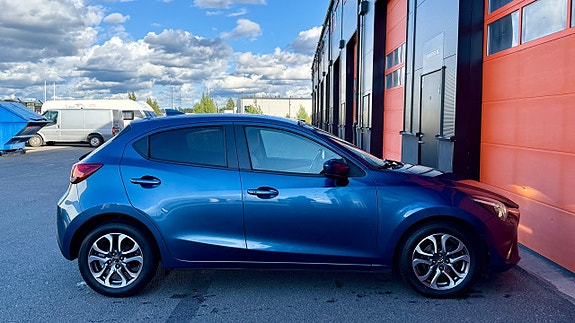 Mazda 2 9 of 20