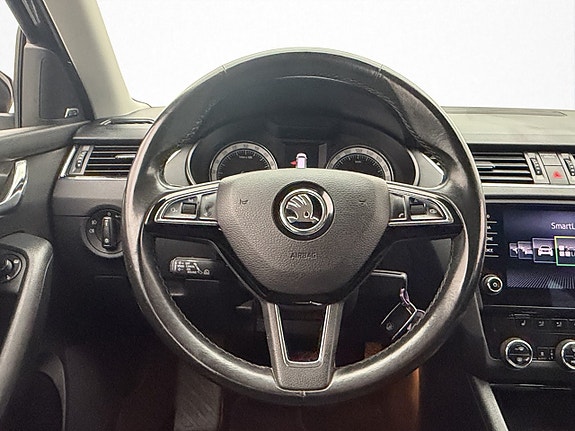 Skoda Octavia 14 of 30