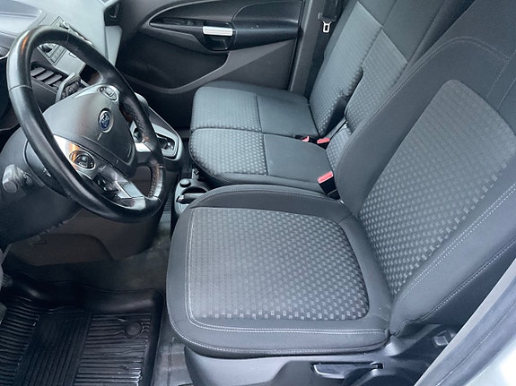 Ford Transit Connect 8 of 9