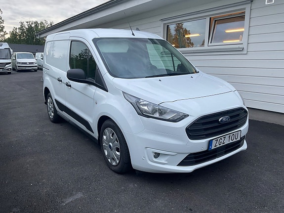 Ford Transit Connect 2 of 5
