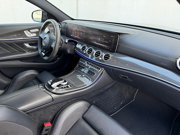 Mercedes-Benz E63 8 of 17