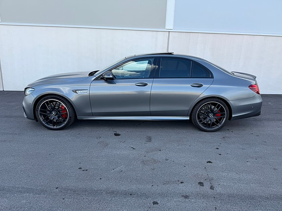 Mercedes-Benz E63 4 of 17