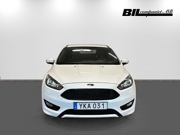 Ford Focus 2 of 15