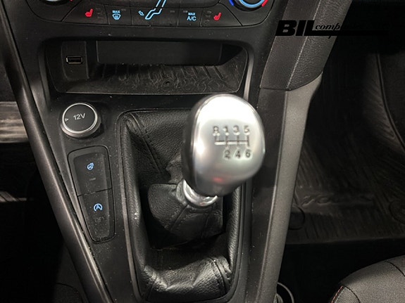 Ford Focus 12 of 15