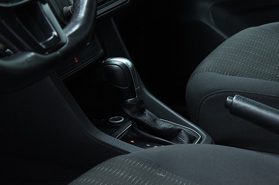 Volkswagen Caddy 10 of 15