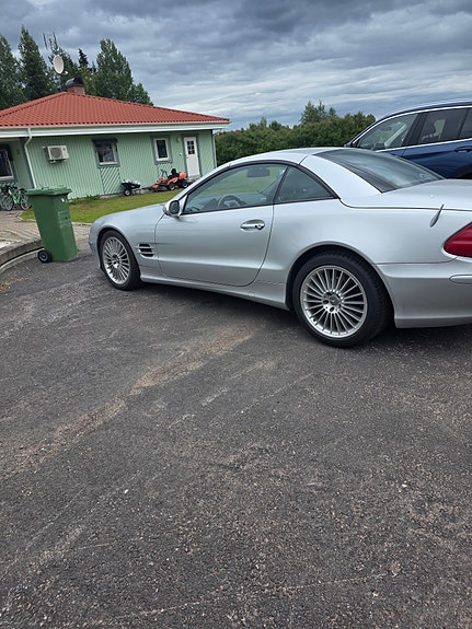 Mercedes-Benz SL500 2 of 2