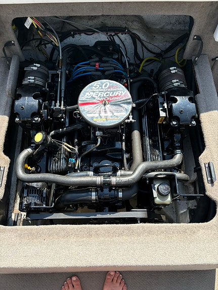 Bayliner 210 CU // Nyrenoverad MerCruiser 5.0 // Nyrenoverat drev 9 of 12