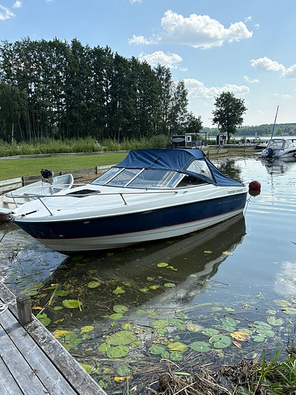 Bayliner 210 CU // Nyrenoverad MerCruiser 5.0 // Nyrenoverat drev 11 of 12