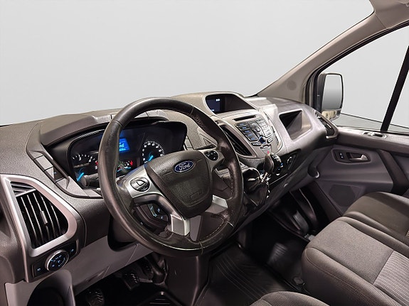 Ford Transit Custom 14 of 18