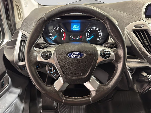 Ford Transit Custom 12 of 18