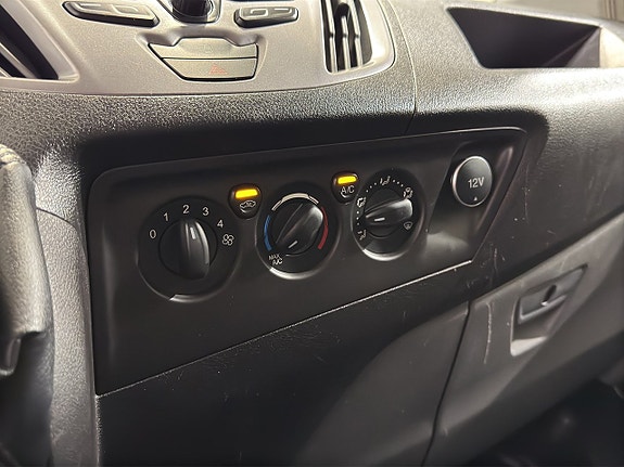 Ford Transit Custom 15 of 18
