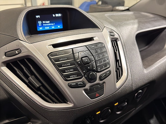 Ford Transit Custom 16 of 18