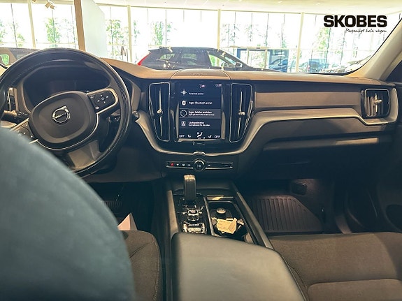 Volvo XC60 12 of 24