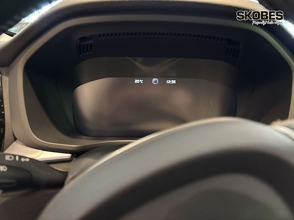 Volvo XC60 13 of 24