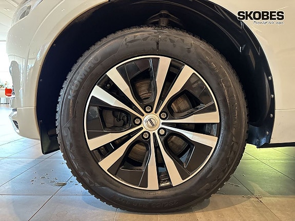 Volvo XC60 17 of 24