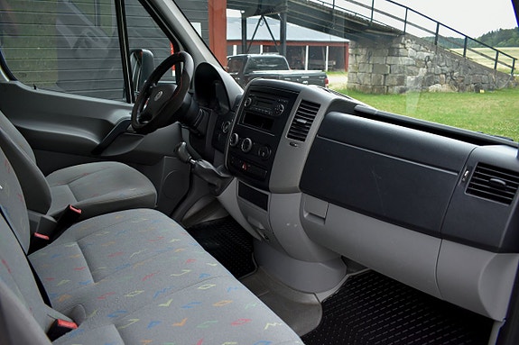Volkswagen Crafter 25 of 25