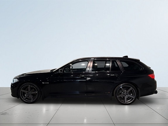 BMW 520d 4 of 5