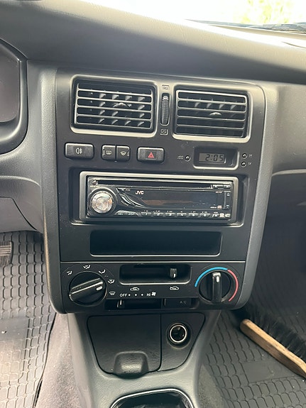 Toyota Carina 7 of 14