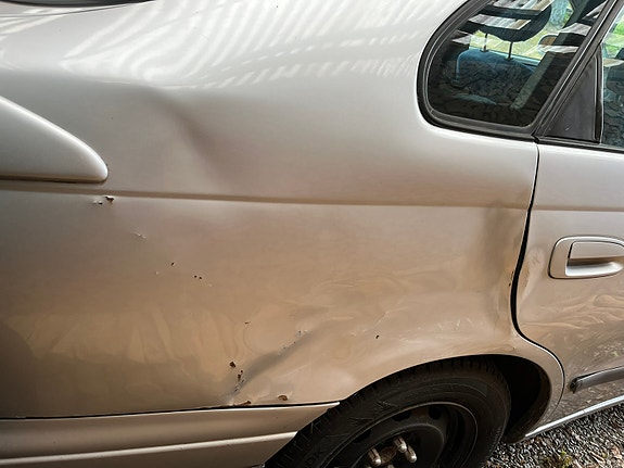 Toyota Carina 13 of 14