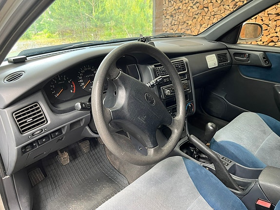 Toyota Carina 6 of 14
