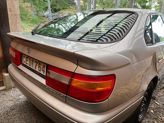Toyota Carina 9 of 14