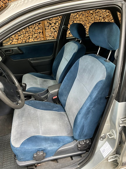 Toyota Carina 5 of 5