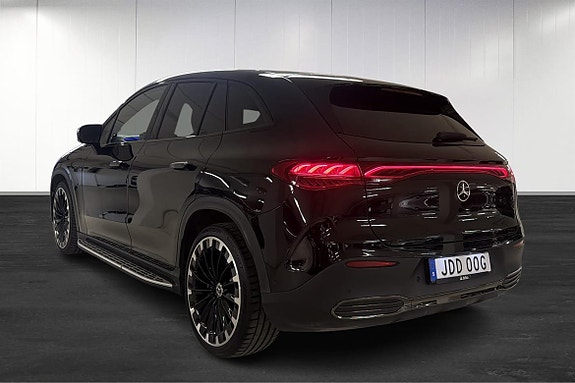 Mercedes-Benz EQE SUV 4 of 5