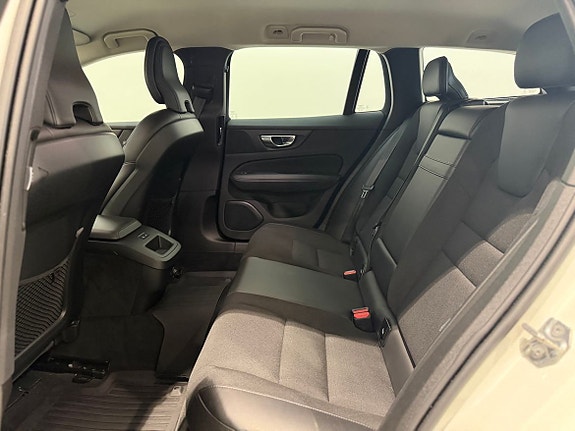 Volvo V60 10 of 15