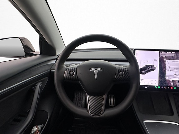 Tesla Model 3 11 of 30