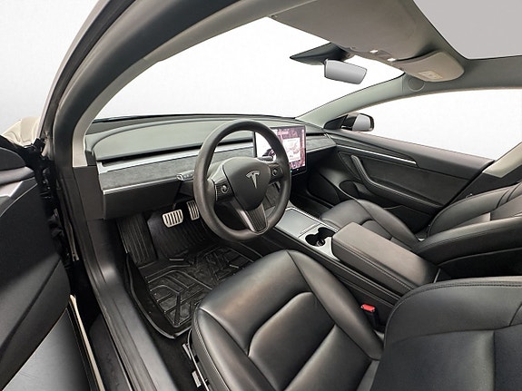 Tesla Model 3 12 of 30