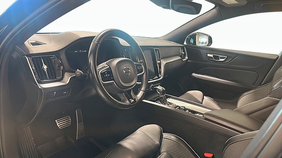 Volvo V60 4 of 5