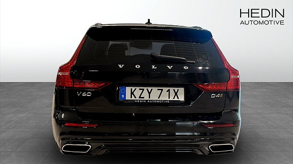 Volvo V60 7 of 11