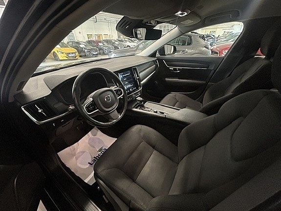 Volvo V90 8 of 12