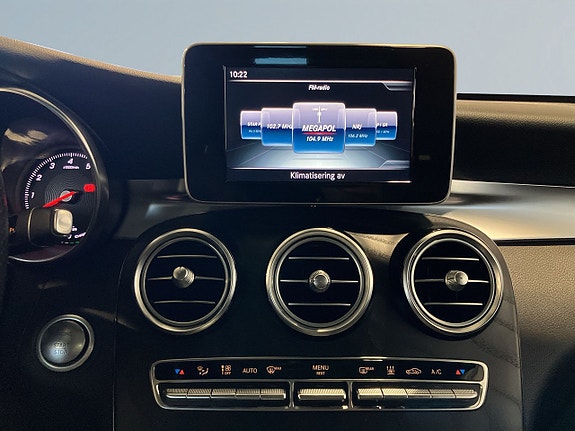 Mercedes-Benz GLC350 e 16 of 24