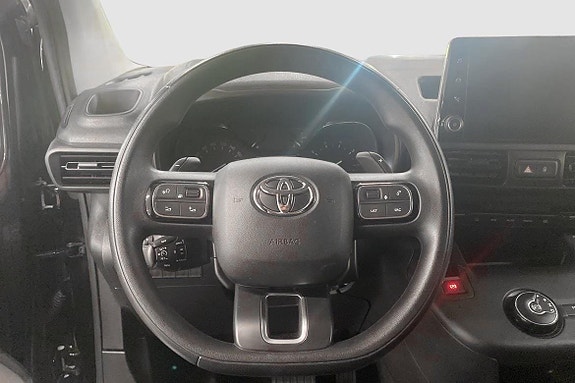 Toyota Proace City 3 of 5