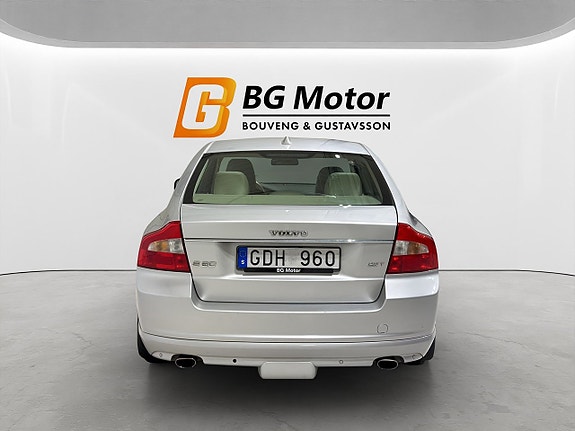 Volvo S80 5 of 5