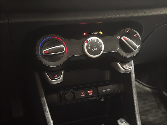 Kia Picanto 14 of 18
