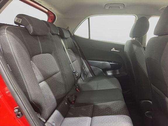 Kia Picanto 10 of 18