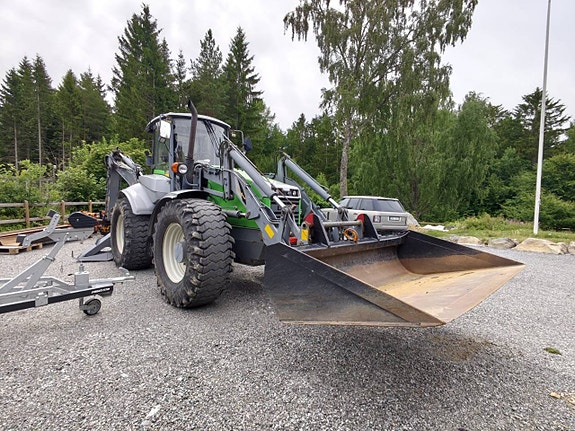 Lännen 8600E - 50km - Engcon rototilt - 6900H 2 of 5