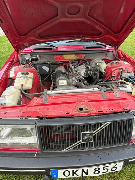 Volvo 240 2 of 5