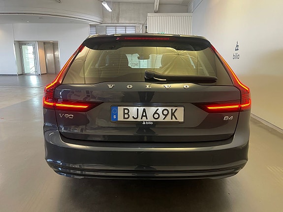 Volvo V90 4 of 5
