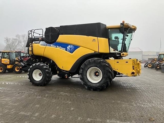 New Holland CR 9080 3 of 5