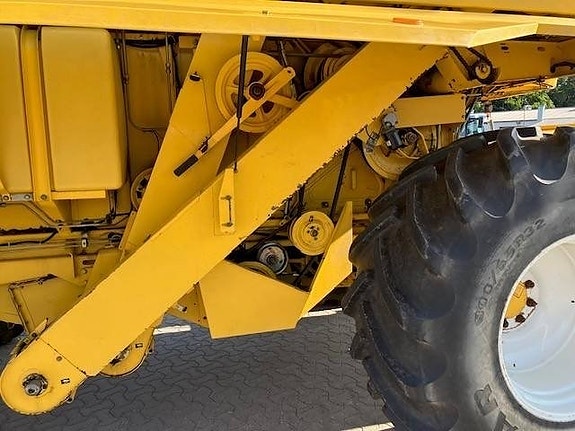 New Holland TC 56 13 of 21