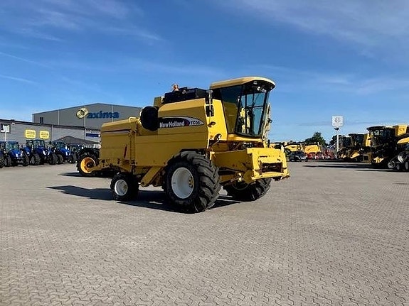 New Holland TC 56 2 of 5