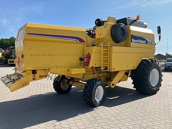 New Holland TC 56 5 of 5