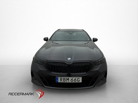 BMW 530e 2 of 5