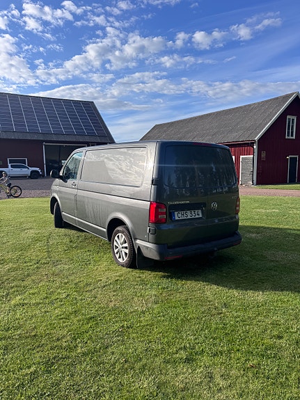 Volkswagen Transporter 6 of 14