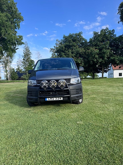 Volkswagen Transporter 2 of 14