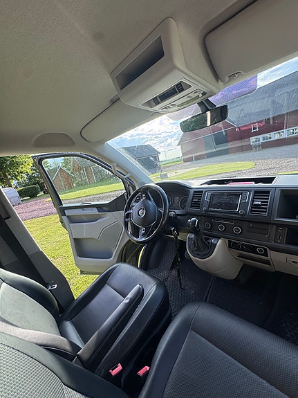 Volkswagen Transporter 14 of 14